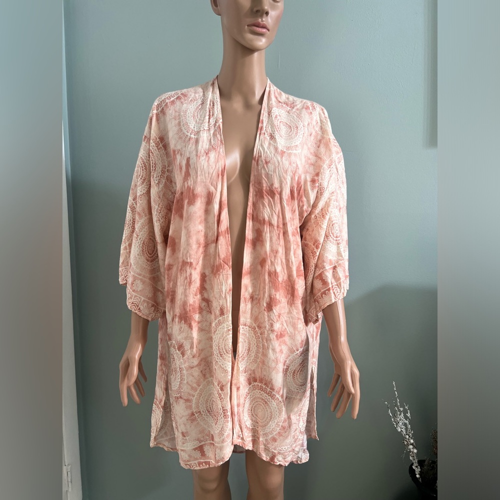 Lotus And Luna Women's Pink Tie Dyed Kimono one size